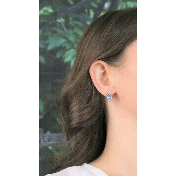 10k Yellow Gold Natural Swiss Blue Topaz and Diamond Earrings Stud Post Earrings - Picture 3 of 8